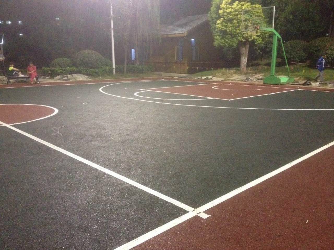 西苑體育休閑公園（塑膠籃球場）
